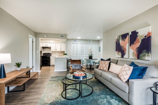 Cadia on the Loop apartments — community photo