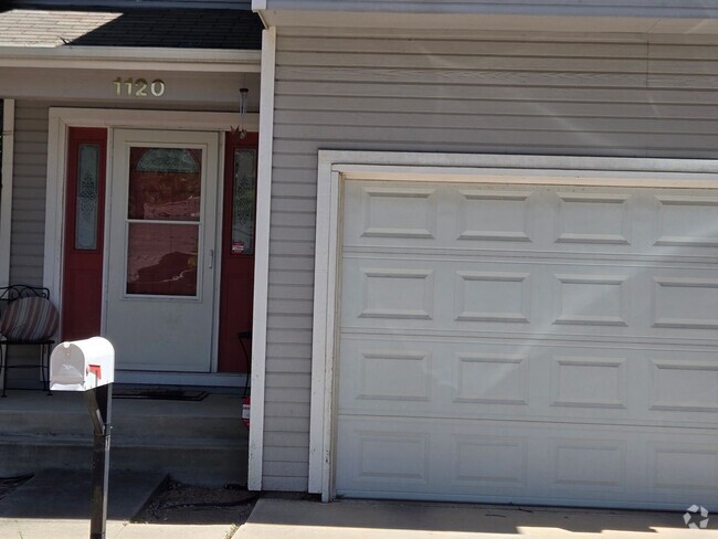 Building Photo - 1118-1120 W. Pikes Peak Avenue Unit 1120 Rental