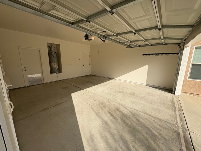 Photo - PRIVATE SHOWING ONLY! Immaculate 2 Story Home for Rent in Exeter!