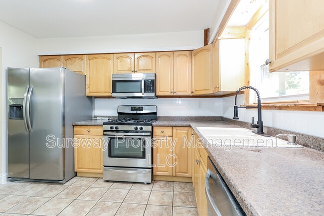 Photo - 1002 Belleview Blvd