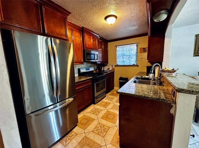 Photo - 7810 Kellwood Dr