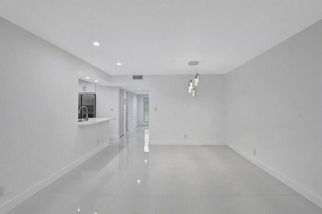 Photo - 5550 Witney Dr Unit Lake of delray