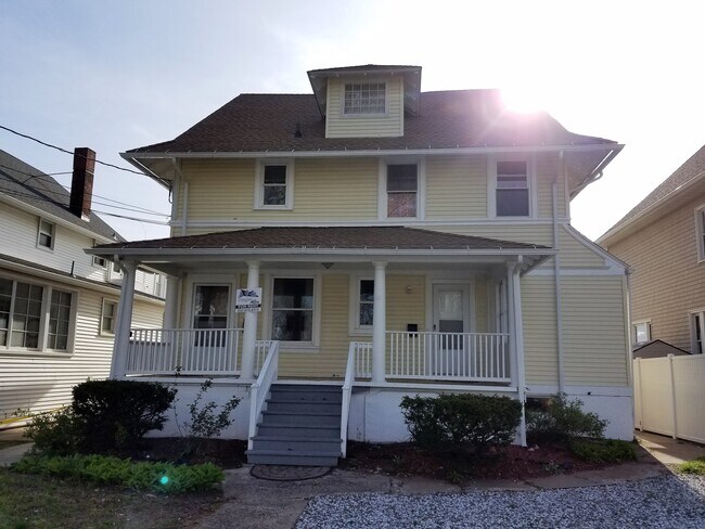 Photo - 92 Townsend Ave Unit 2nd