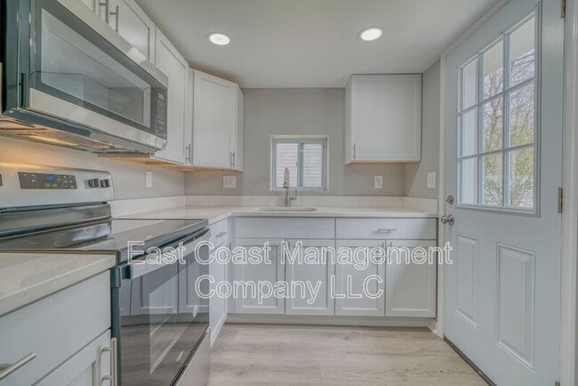 Photo - 1537 Mitchell Ln House