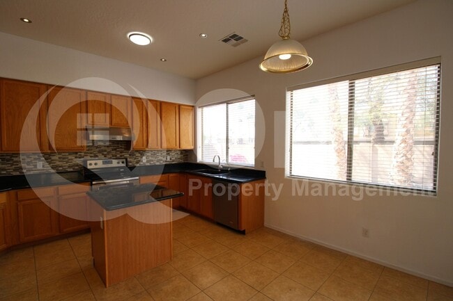 Photo - 906 E Sheffield Ave