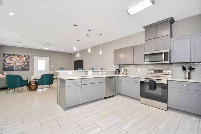 Photo - 3019 Elysian St