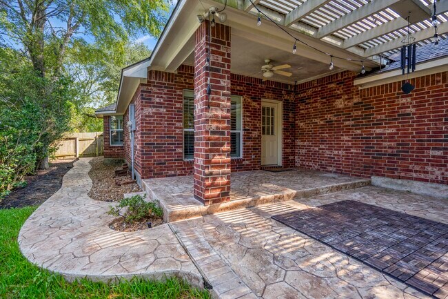 Building Photo - 15 Heron Hollow Ct