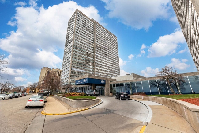 Building Photo - 4800 S Chicago Beach Dr Unit 2614N