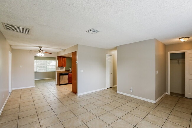 Photo - 613 SE Starfish Ave