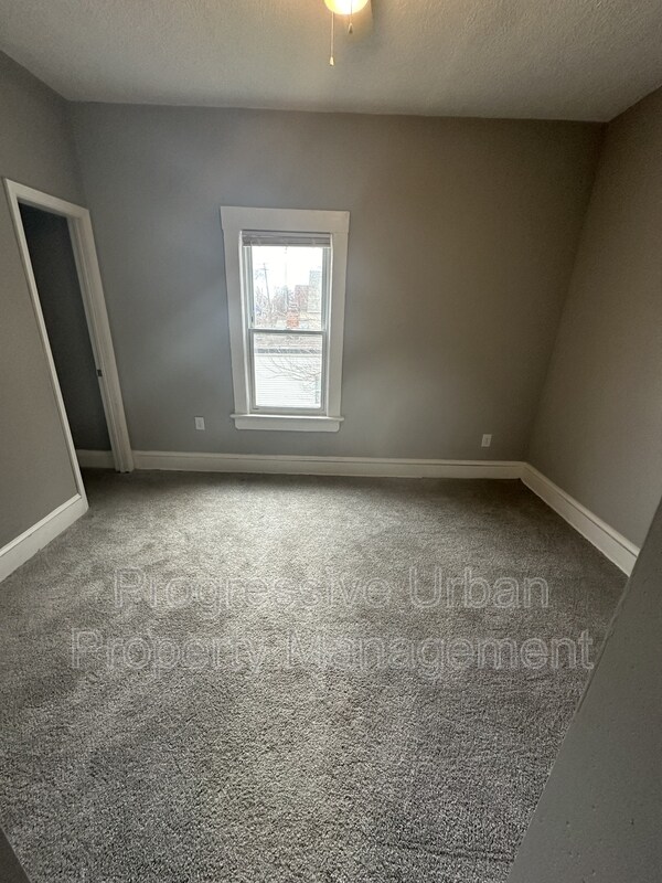 Photo - 4520 Bush Ave