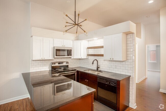 Building Photo - Fenced in backyard, in the heart of histor... Unit 1223 B Rental