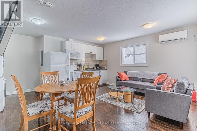 Photo - 266 Canice St