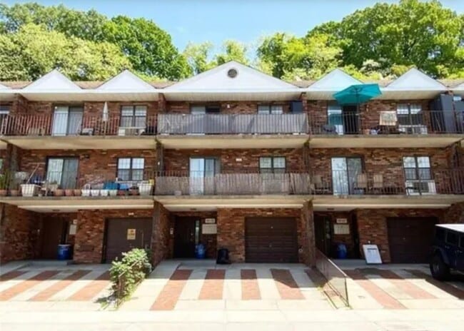 Photo - 6603-6242 242nd St Unidad 11C Rental