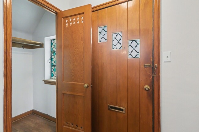 Photo - 2327 Chestnut St