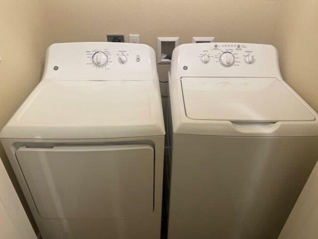 Photo - 2 Bedroom, 2 Bath Apartment in West Olympi...
