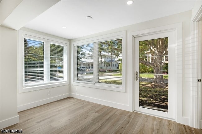 Photo - 1019 7th St S