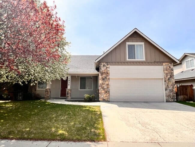 Photo - 1935 W Marten Creek Dr