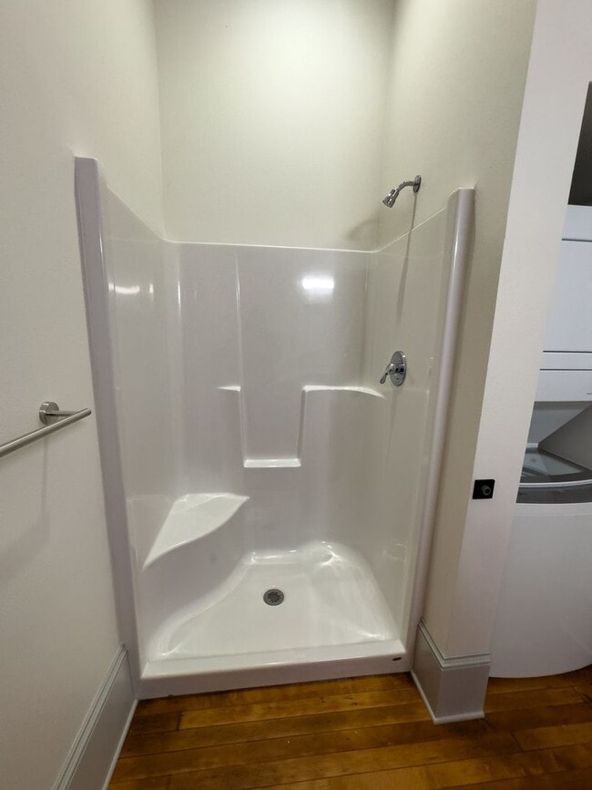 Photo - WINTER SPECIAL - NEWLY RENOVATED DOWNTOWN SALEM STUDIO Unit 455-207