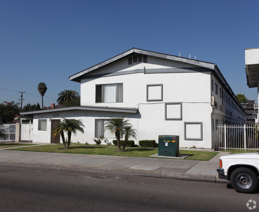 Photo - 10015 Alondra Blvd