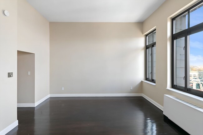 Photo - Fyfe Apartments