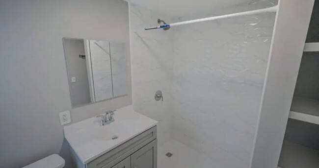 Photo - 105 Asylum St