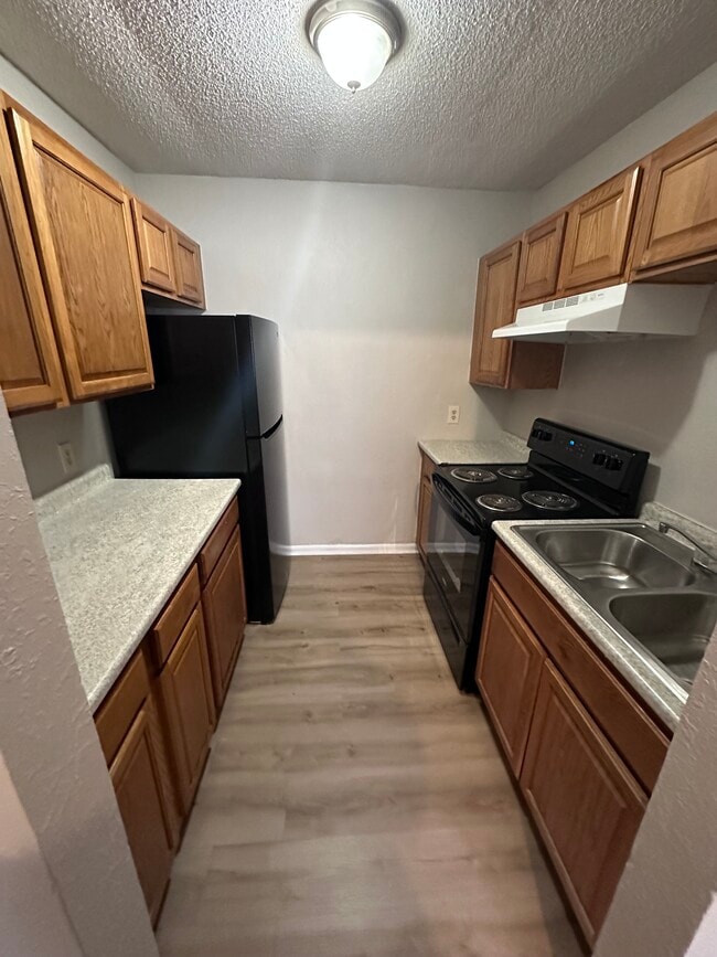 3rd Bedroom-Kitchen