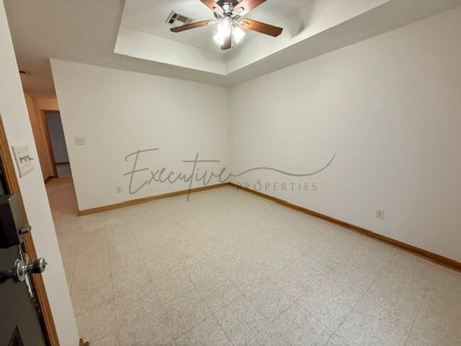 Photo - 2208 N Malcolm St Unit B