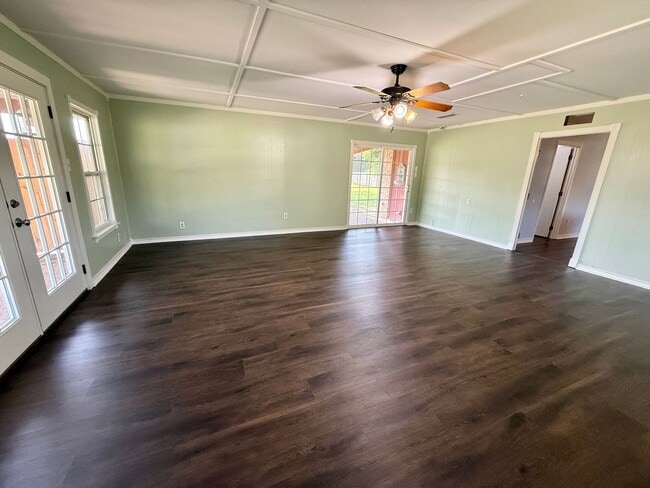 Photo - Spacious, Updated 3-bed/2-bath!