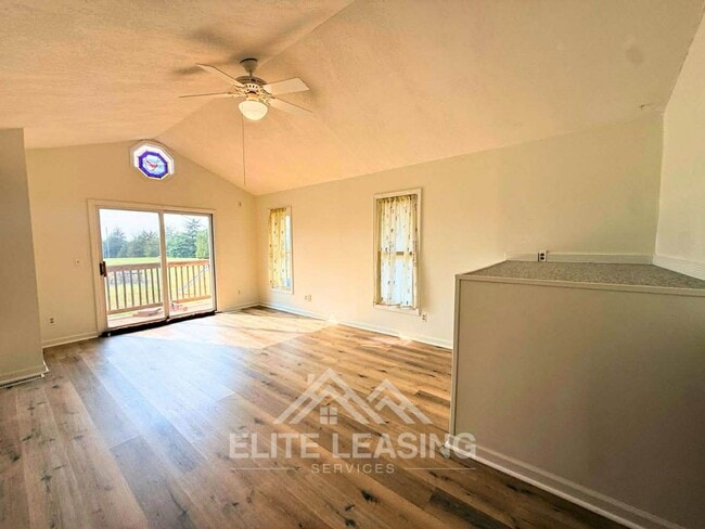 Photo - Luxury Living in Auburn