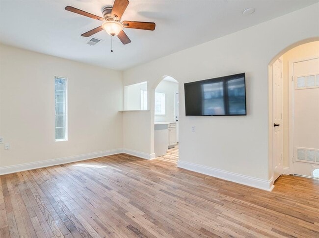 Photo - 1008 Fiesta St