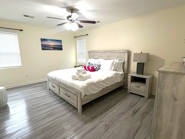 Photo - 1870 Waldrep Cir SE