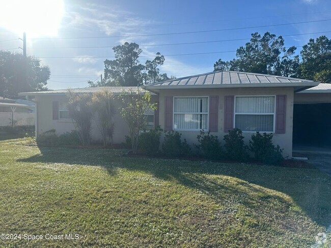 Building Photo - 9852 Honeysuckle Dr Rental