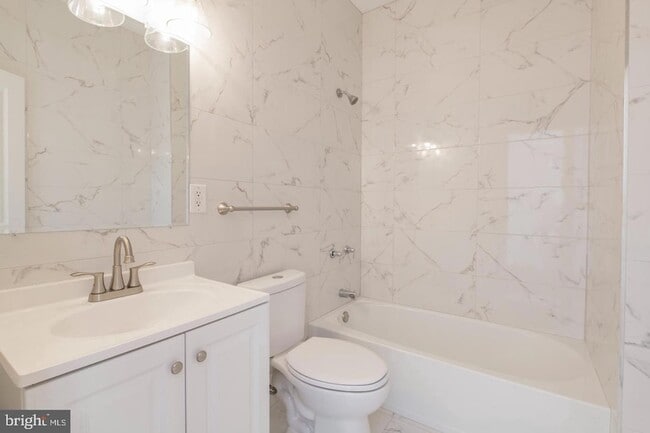 Photo - 1929 N 32nd St