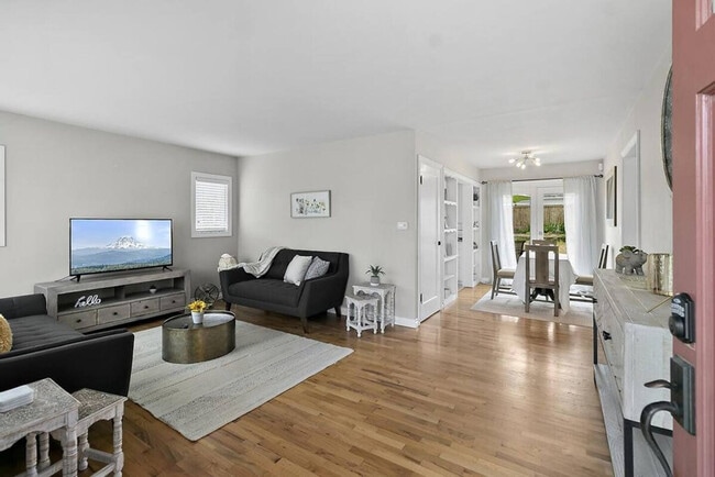 Photo - 4506 N Ferdinand St Unit ID1296618P