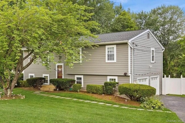 Building Photo - 273 N Brewster Rd Rental