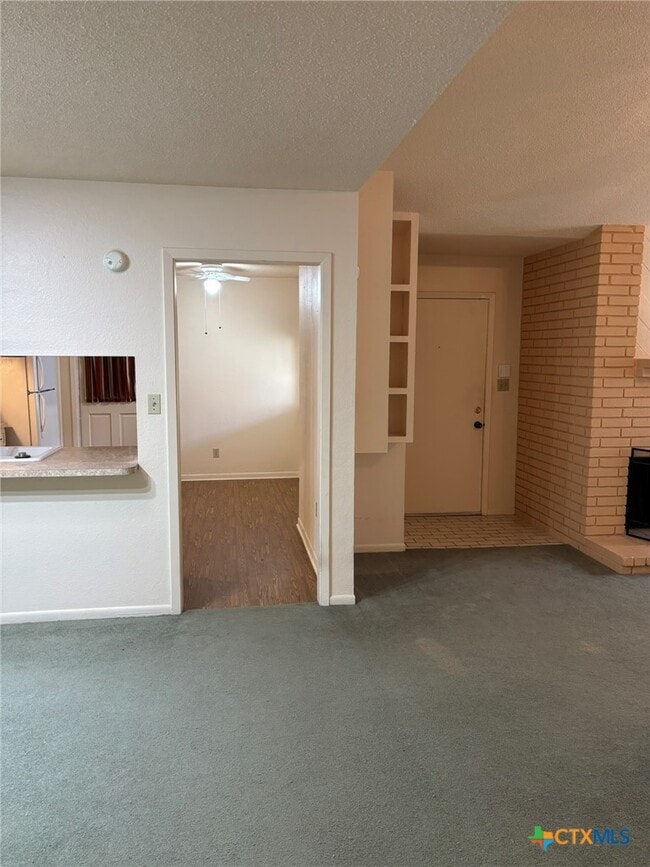 Photo - 304 Rattan Dr