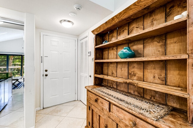 Photo - 11863 Wimbledon Cir Unidad 527