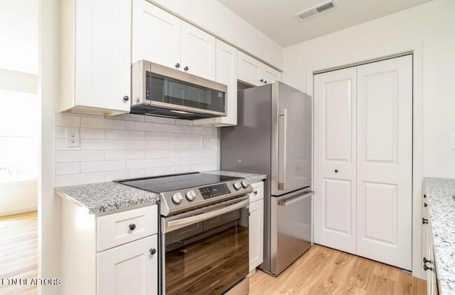 Photo - 1623 Francis Rd