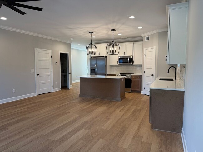 Photo - 16 Lakeview