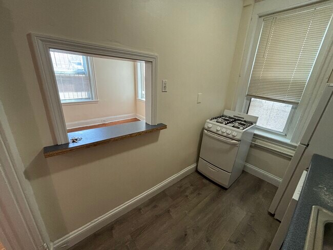 360 Riverway Unit 6