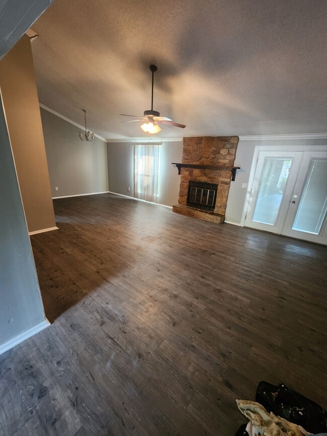 Photo - 170 Forestview Cir