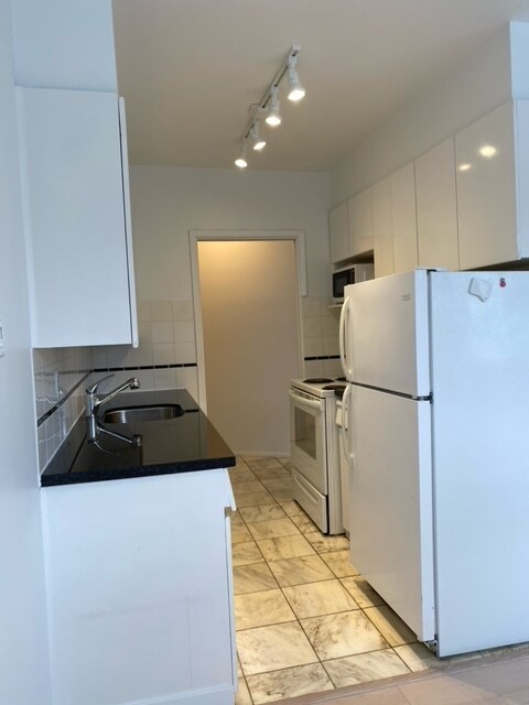 Photo - 1906 Nelson St