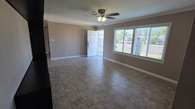 Photo - Spacious 3 bed 1 bath with a large backyard!