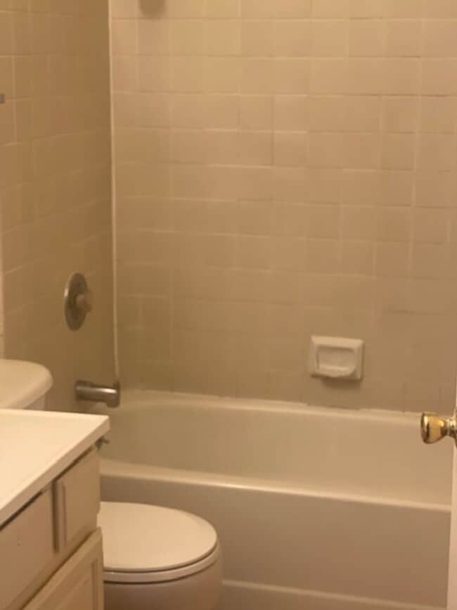 Photo - Nice 3 bedroom 2 bathroom apartment.