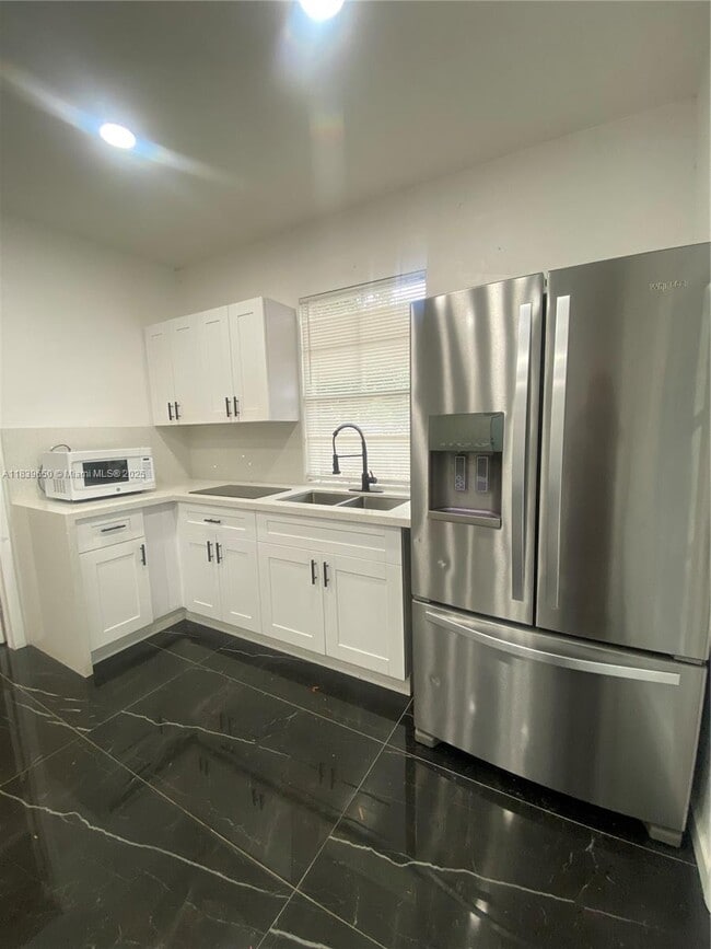 Building Photo - 18290 SW 294th St Unit 0 Rental