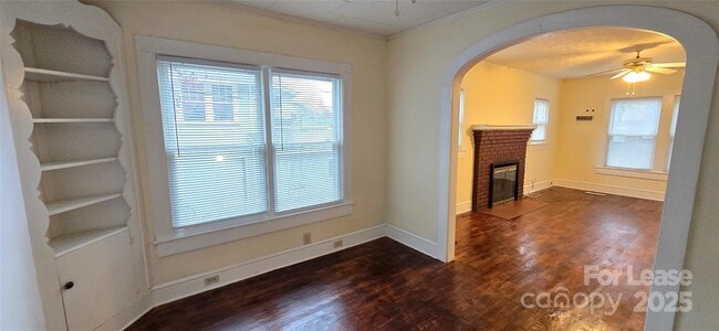 Photo - 206 Willow St SW