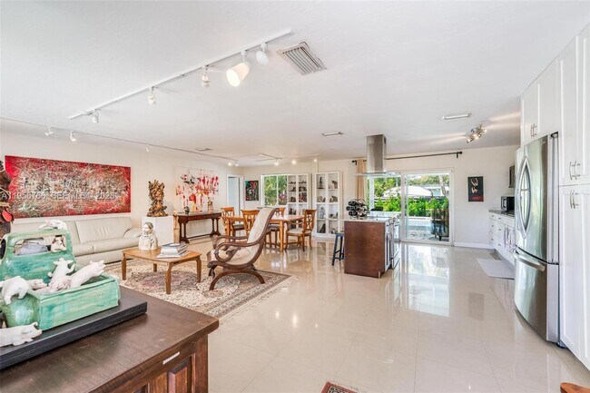 Photo - 8761 Ridgeland Dr