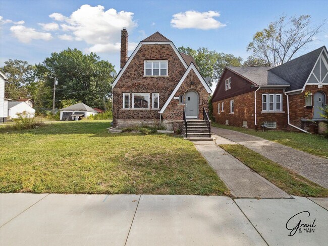 Building Photo - 4190/4192 Bedford - FDR Unit 4190 Bedford, Lower - V 2/14/24 (T) Rental