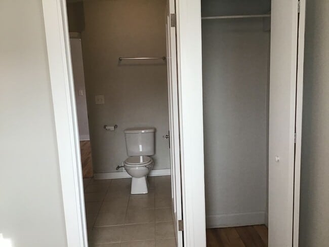 Photo - Single Family Home 3 beds 2 full bath Available Now!