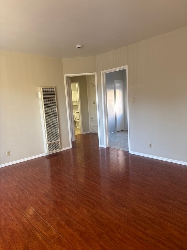 Photo - 1145 E Wilson Ave Unit 1